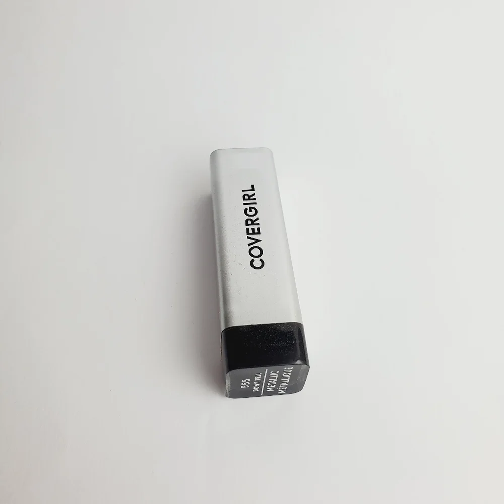 Covergirl full Metallic lipstick shade 555